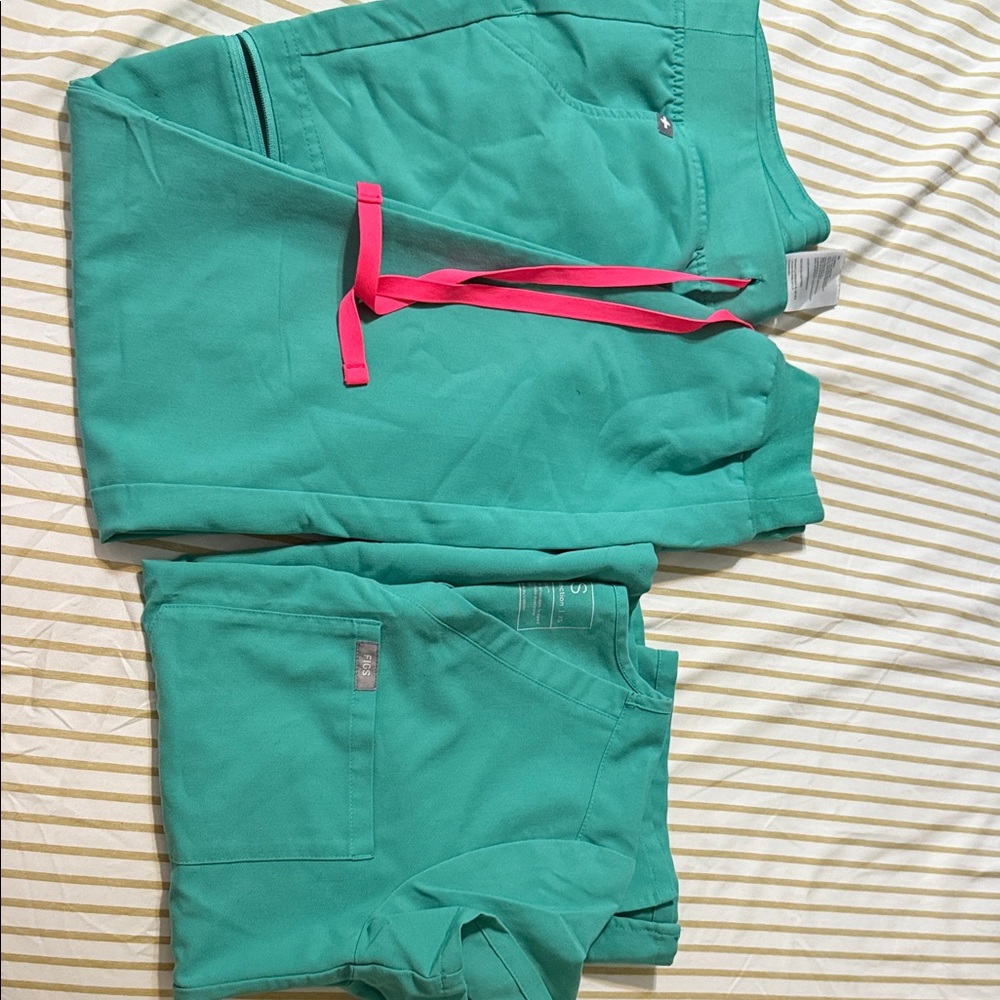 Figs Teal and Pink Women's Cargo Shorts